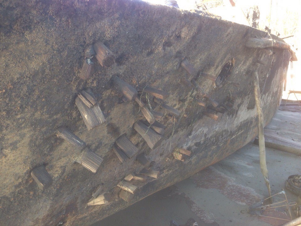 The damaged hull